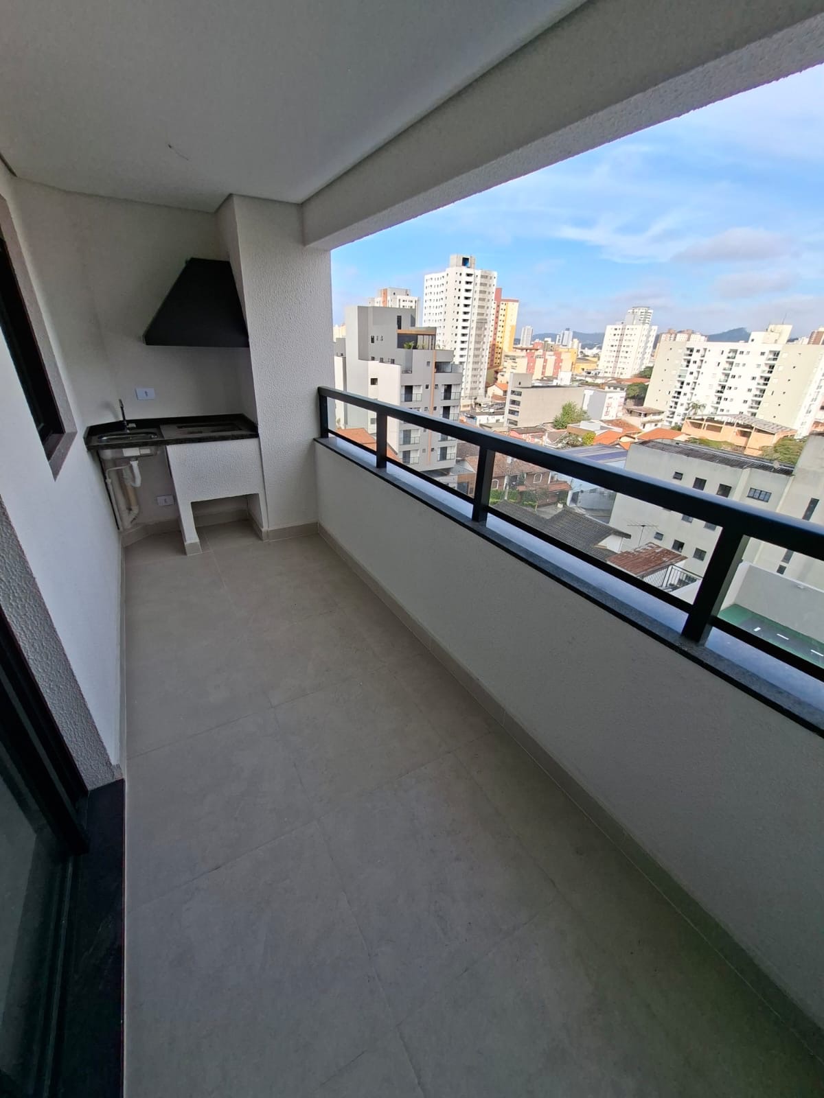 Apartamento com suíte e varanda gourmet à venda na Vila Bocaina, Mauá