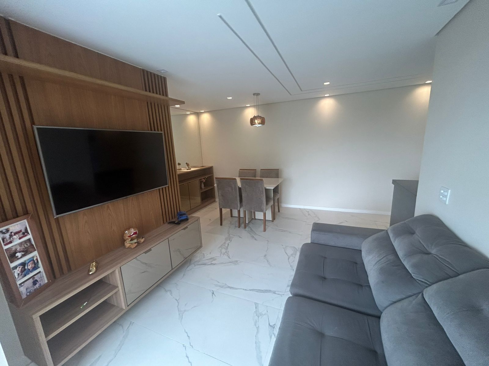Apartamento com sacada gourmet à venda no Jardim Guapituba, Mauá