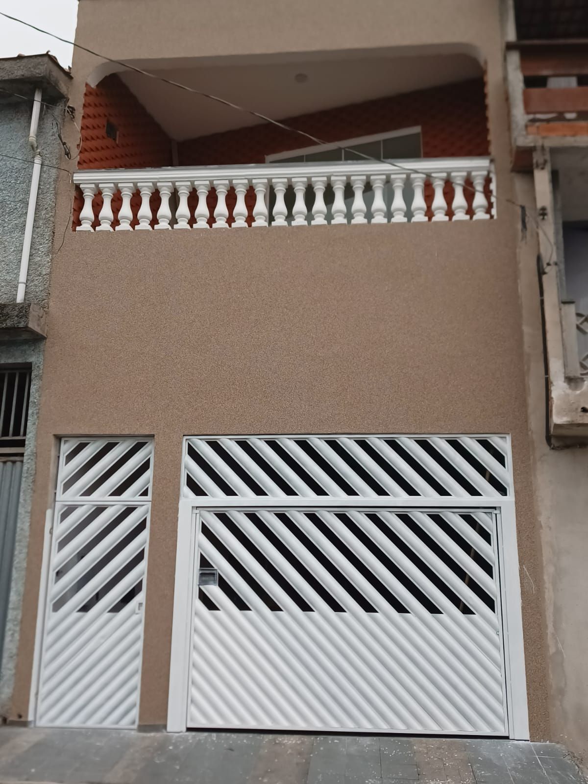 Sobrado à venda no Jardim Zaira, Mauá