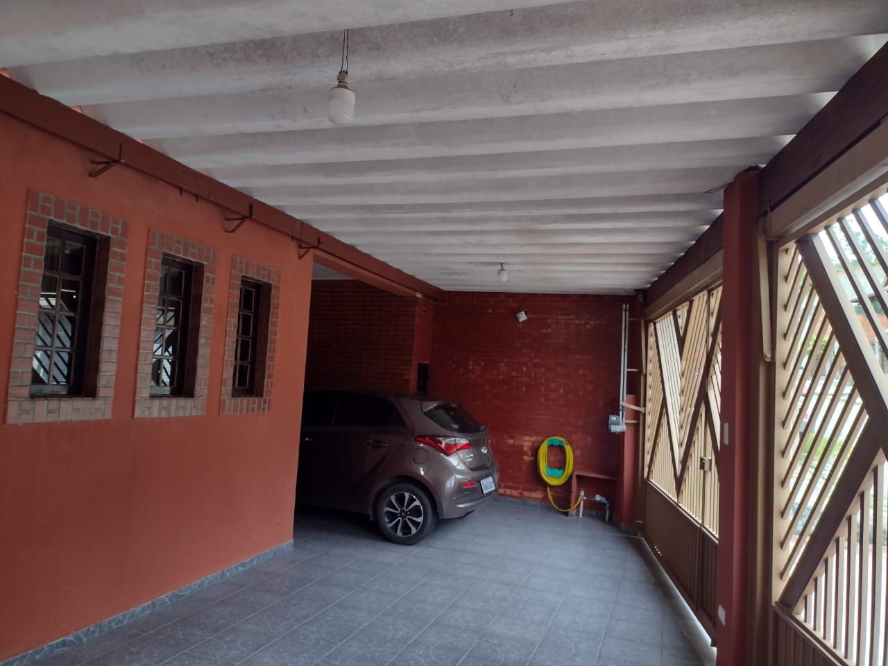 Casa térrea com edícula à venda no Centro de Ribeirão Pires