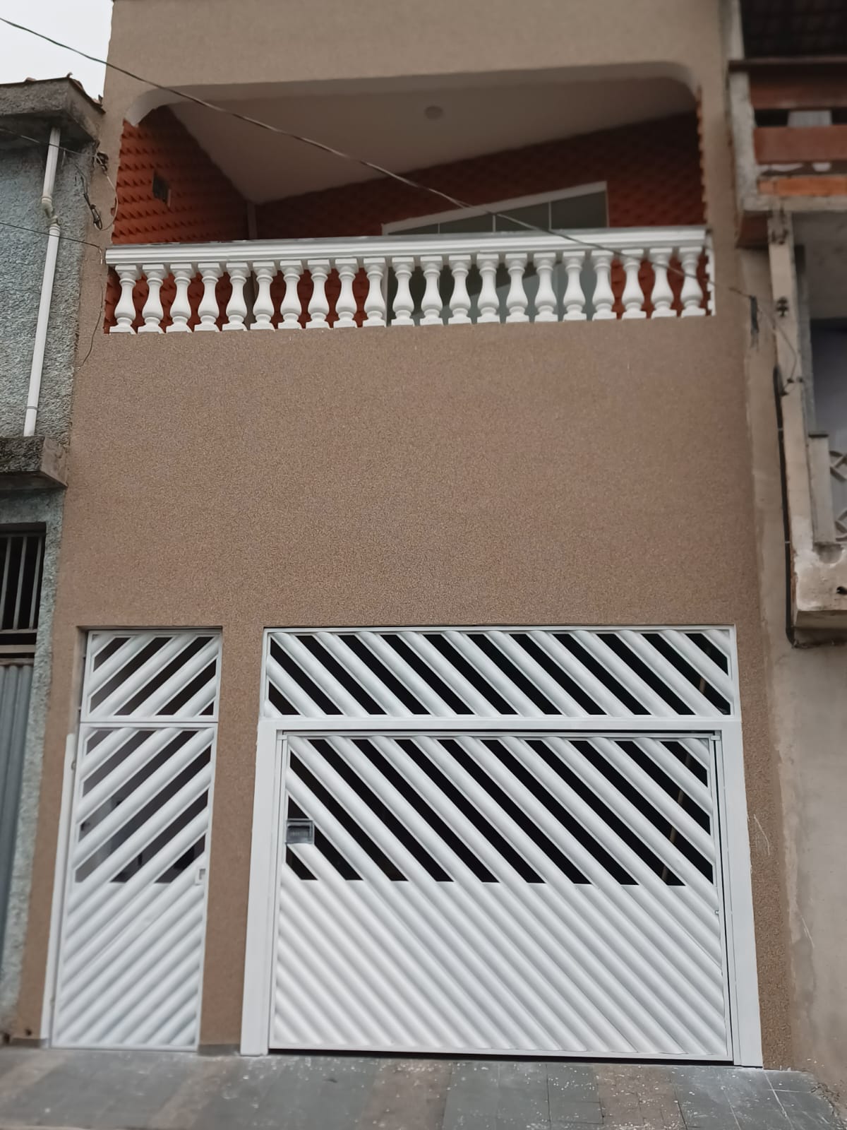 Sobrado à venda no Jardim Zaira, Mauá